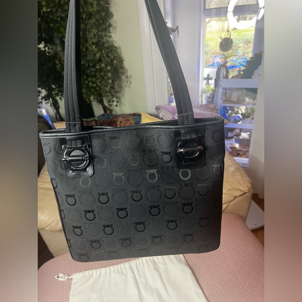 SALVATORE FERRAGAMO Gancini Tote Bag AUTHENTIC